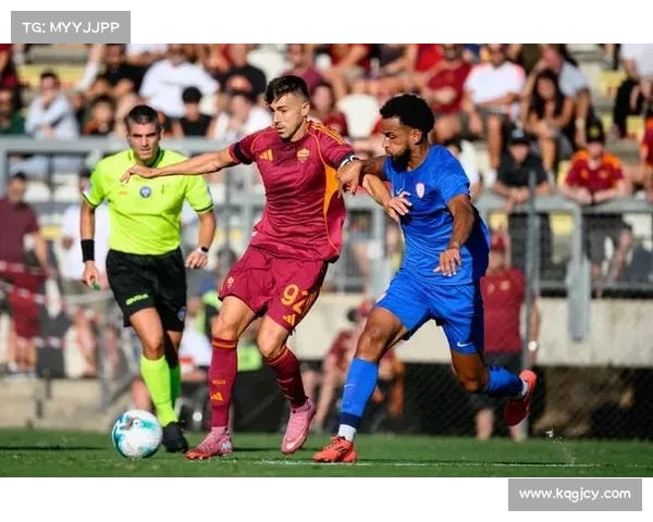 罗马全队举横幅悼念塞尔吉奥儿子逝世表达深切哀悼与支持 罗马全队举横幅悼念塞尔吉奥儿子逝世表达深切哀悼与支持